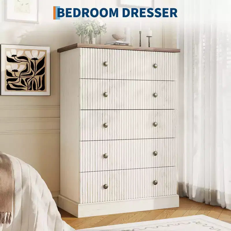 Commode haute à 5 tiroirs pour chambre à coucher, commode verticale cannelée, commode de rangement en bois avec poignées, commode peu encombrante pour appartement ou chambre d'amis