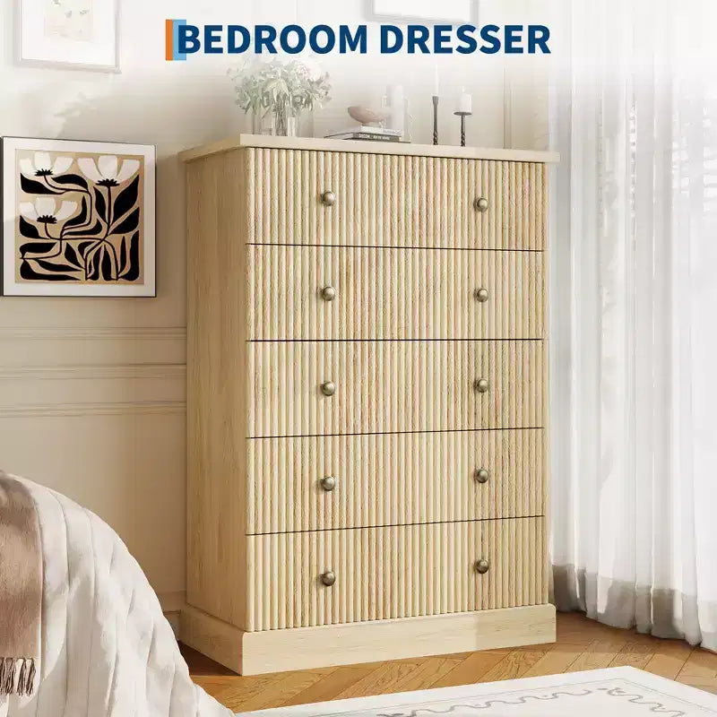 Commode haute à 5 tiroirs pour chambre à coucher, commode verticale cannelée, commode de rangement en bois avec poignées, commode peu encombrante pour appartement ou chambre d'amis
