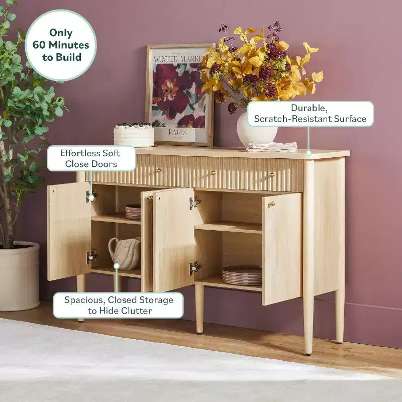 Buffet en bois cannelé moderne de 58 po avec rangement, 4 portes et 2 tiroirs