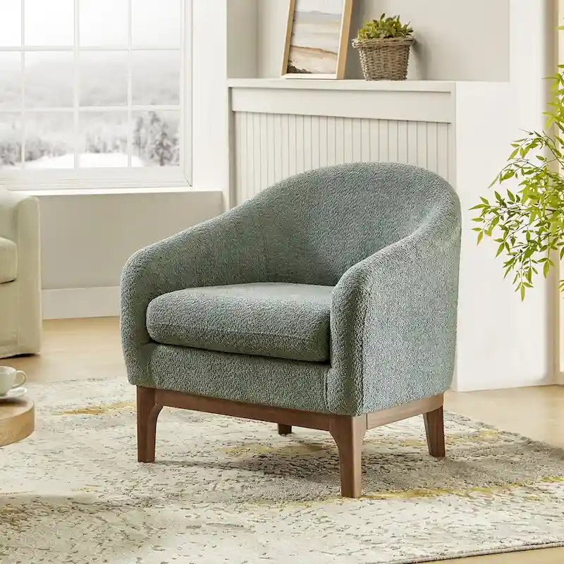 Fauteuil tonneau moderne Augus en bouclette avec pieds en bois massif par HULALA HOME
