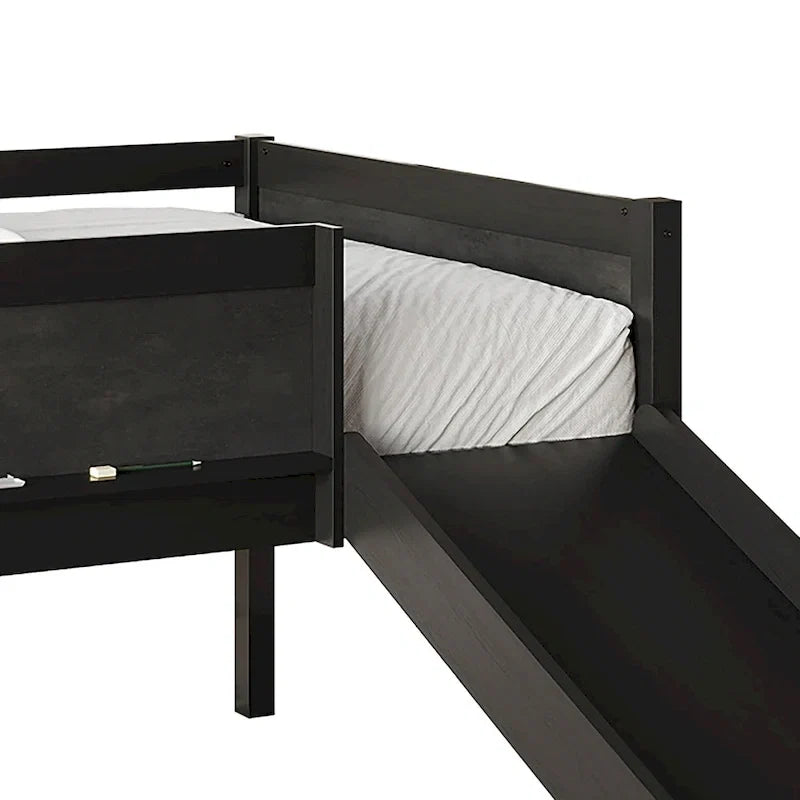 Lit mezzanine bas classique double CraftPorch avec tableau noir, toboggan et échelle