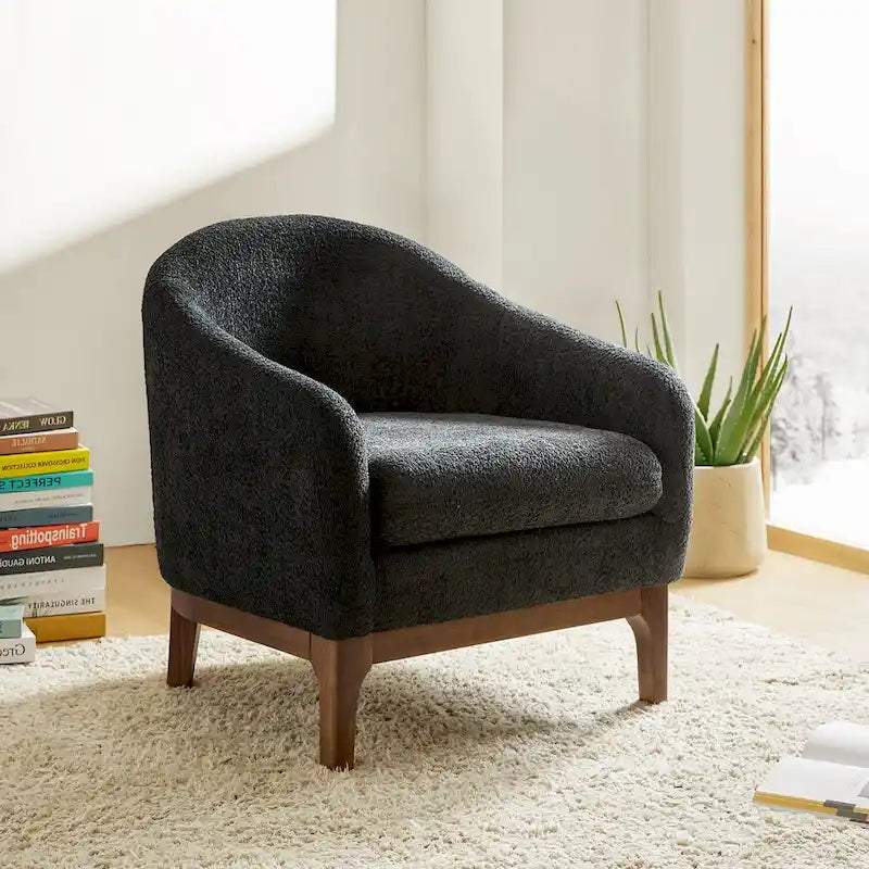 Fauteuil tonneau moderne Augus en bouclette avec pieds en bois massif par HULALA HOME