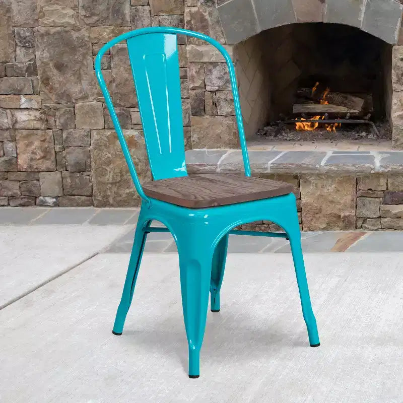 Chaise de salle à manger empilable en métal coloré avec assise en bois, capacité de 227 kg