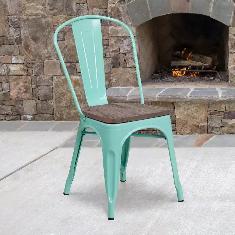 Chaise de salle à manger empilable en métal coloré avec assise en bois, capacité de 227 kg
