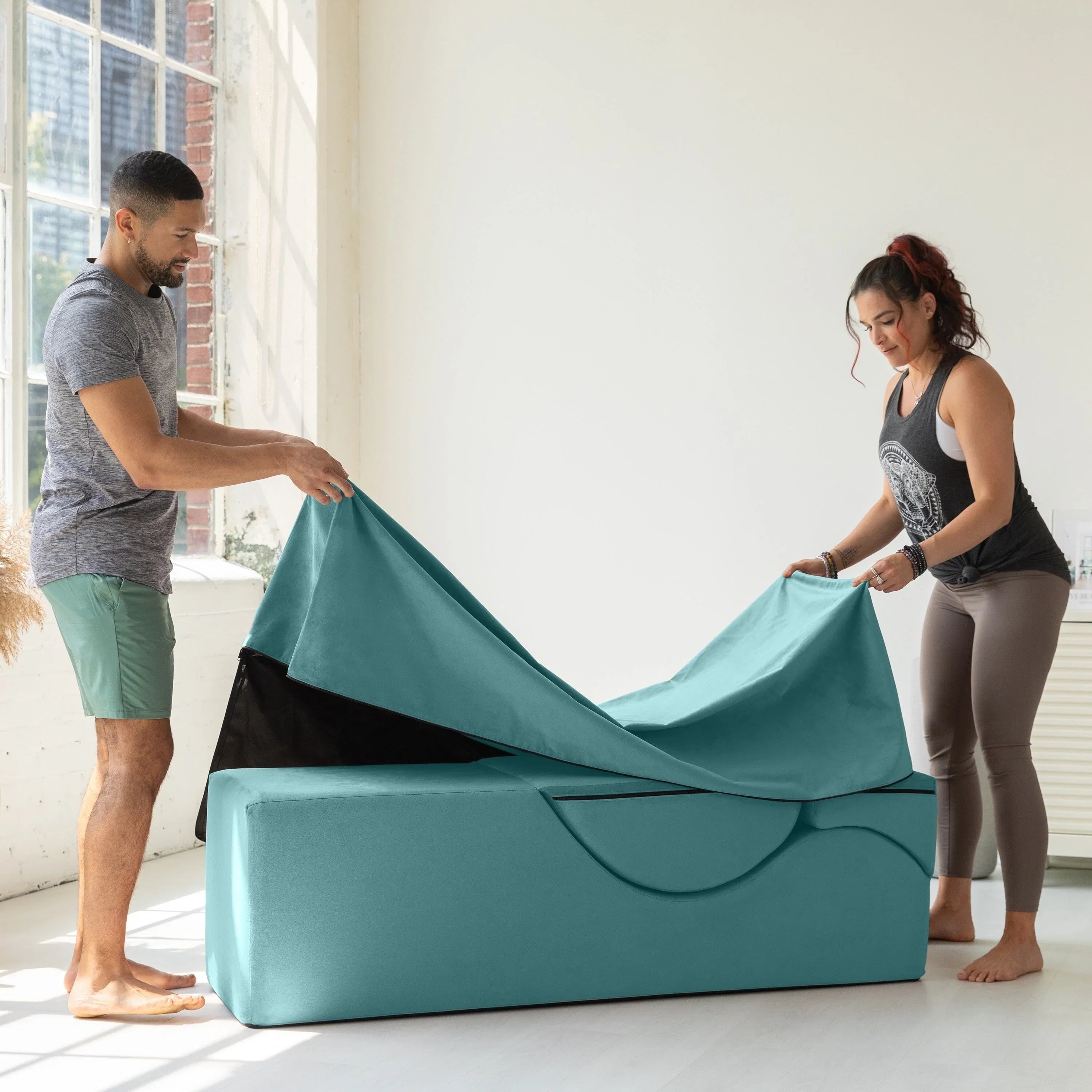 Avana Kami Chaise convertible / Yoga & Massage - Pouf 2 en 1 avec chaise longue de yoga escamotable, Microvelours - N/A