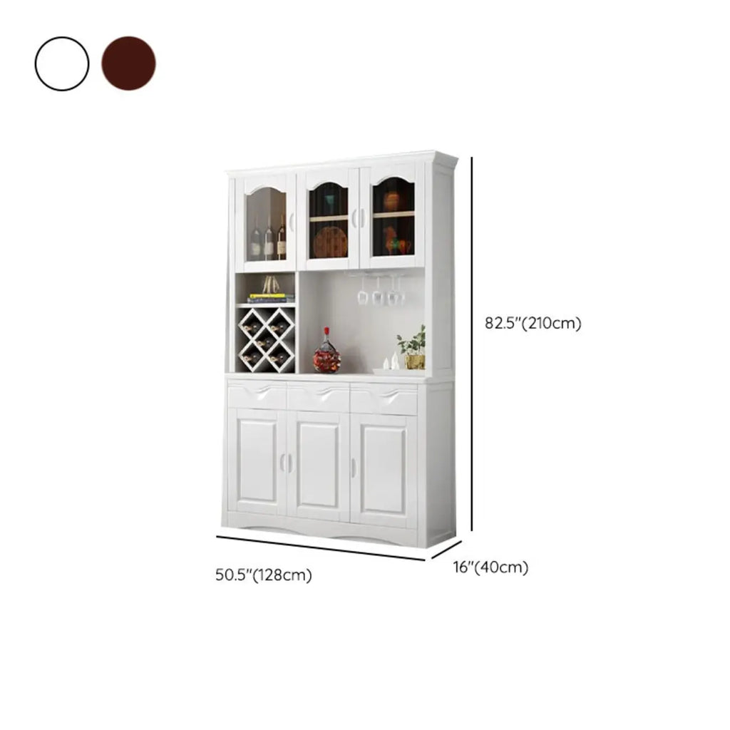 Buffet de cuisine en bois blanc avec casier à vin intégré